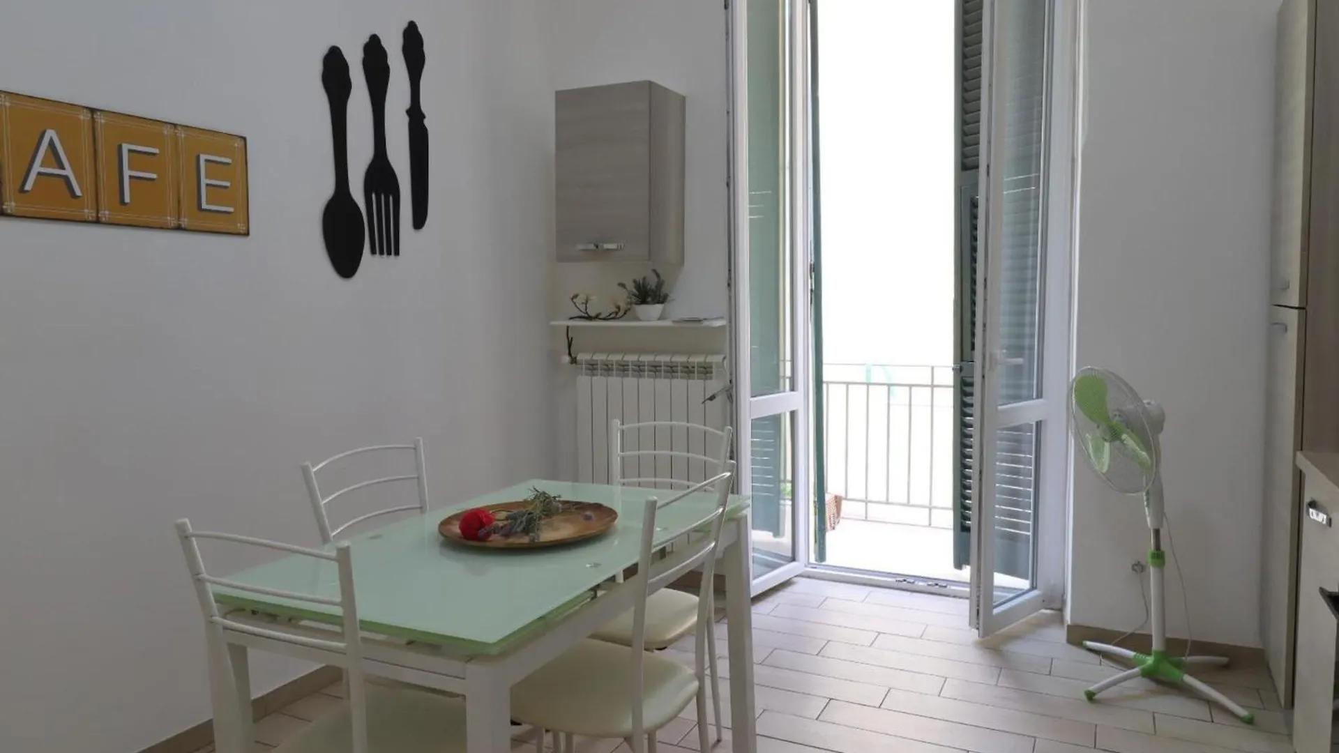 La First Ludy Apartment La Spezia