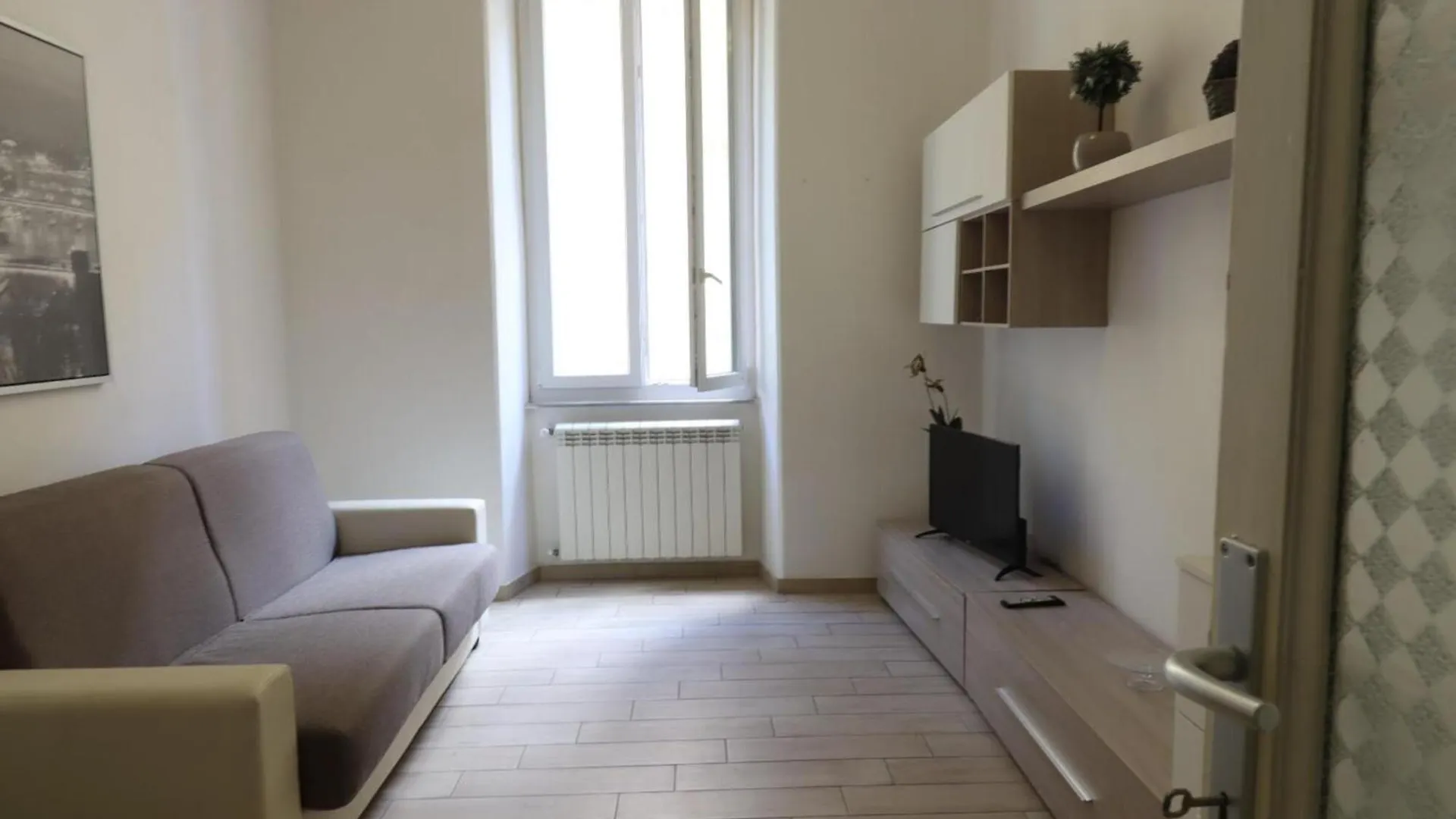 La First Ludy Apartment La Spezia