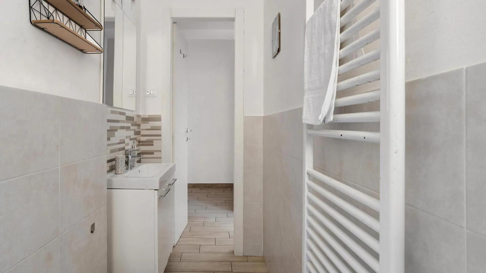 La First Ludy Apartment La Spezia