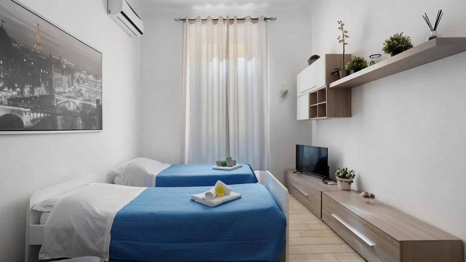 La First Ludy Apartment La Spezia