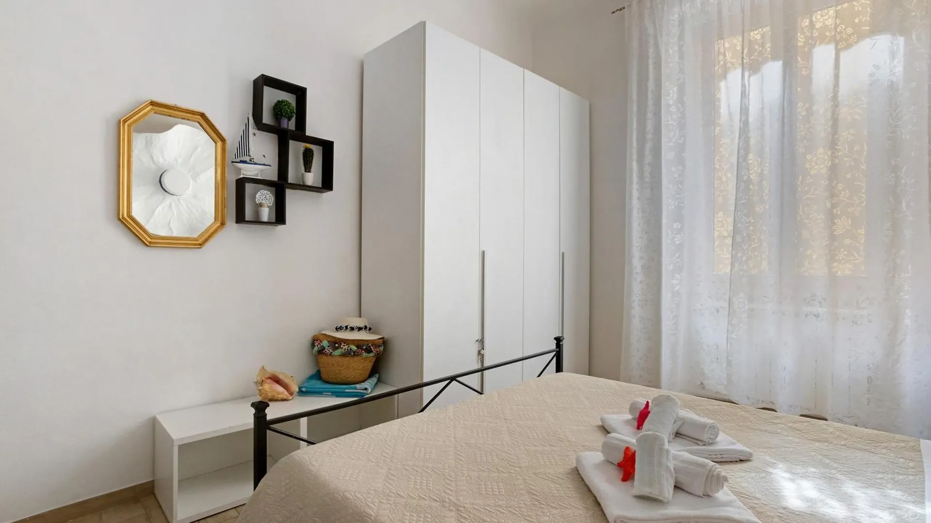 La First Ludy Apartment La Spezia 0*,  Italy