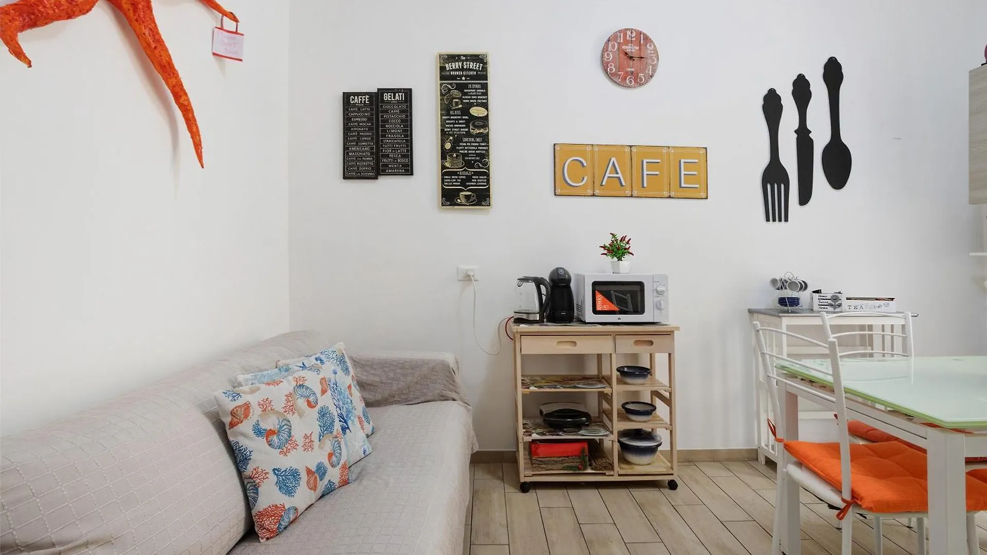 La First Ludy Apartment La Spezia