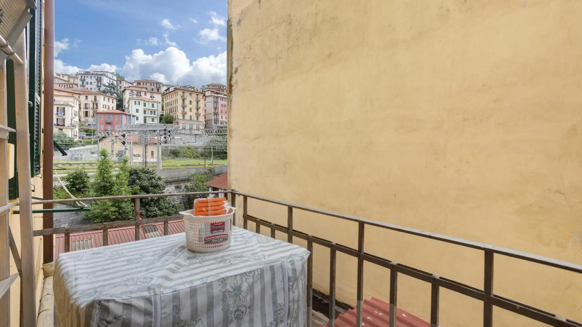 La First Ludy Apartment La Spezia