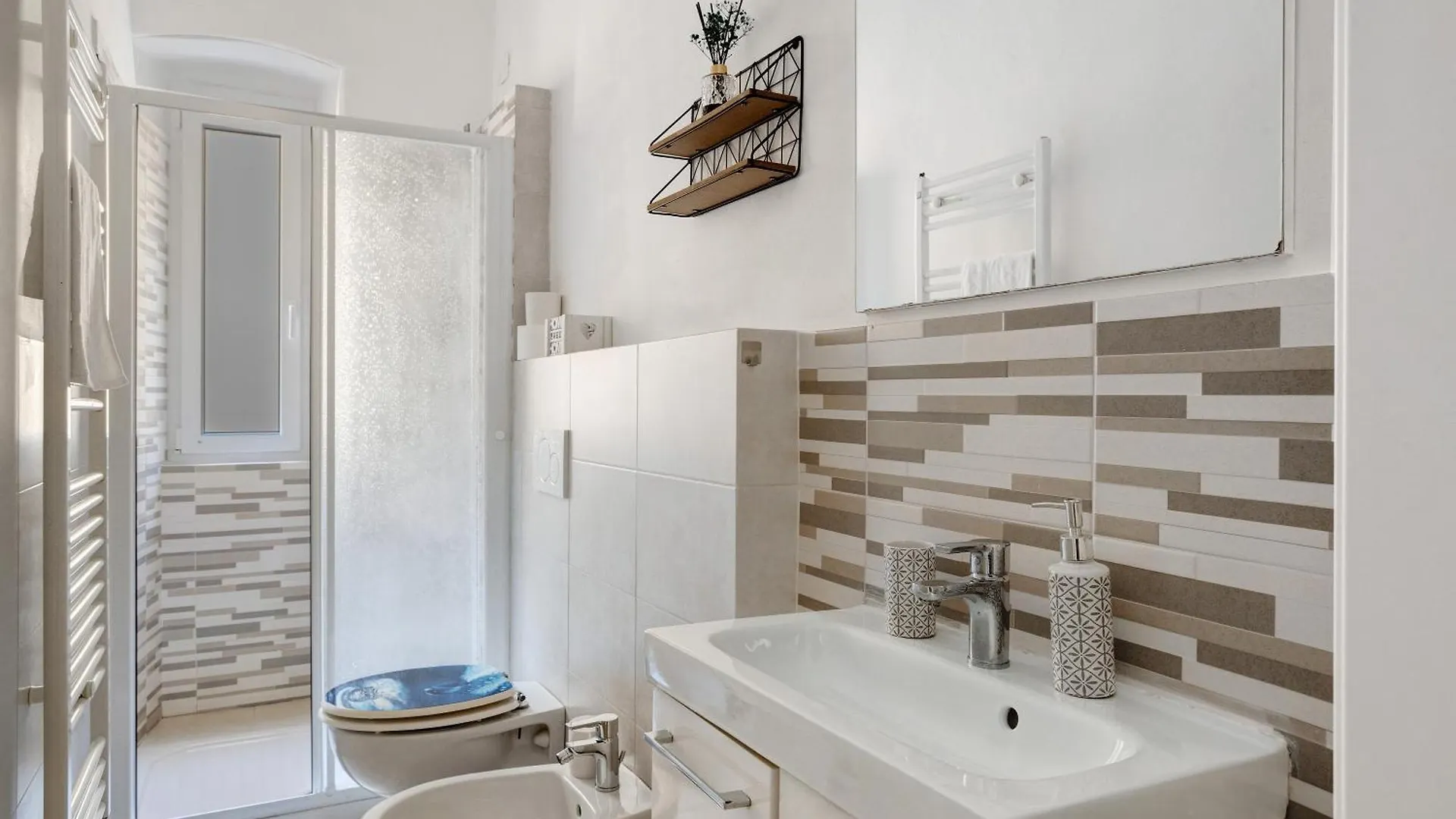 La First Ludy Apartment La Spezia 0*,