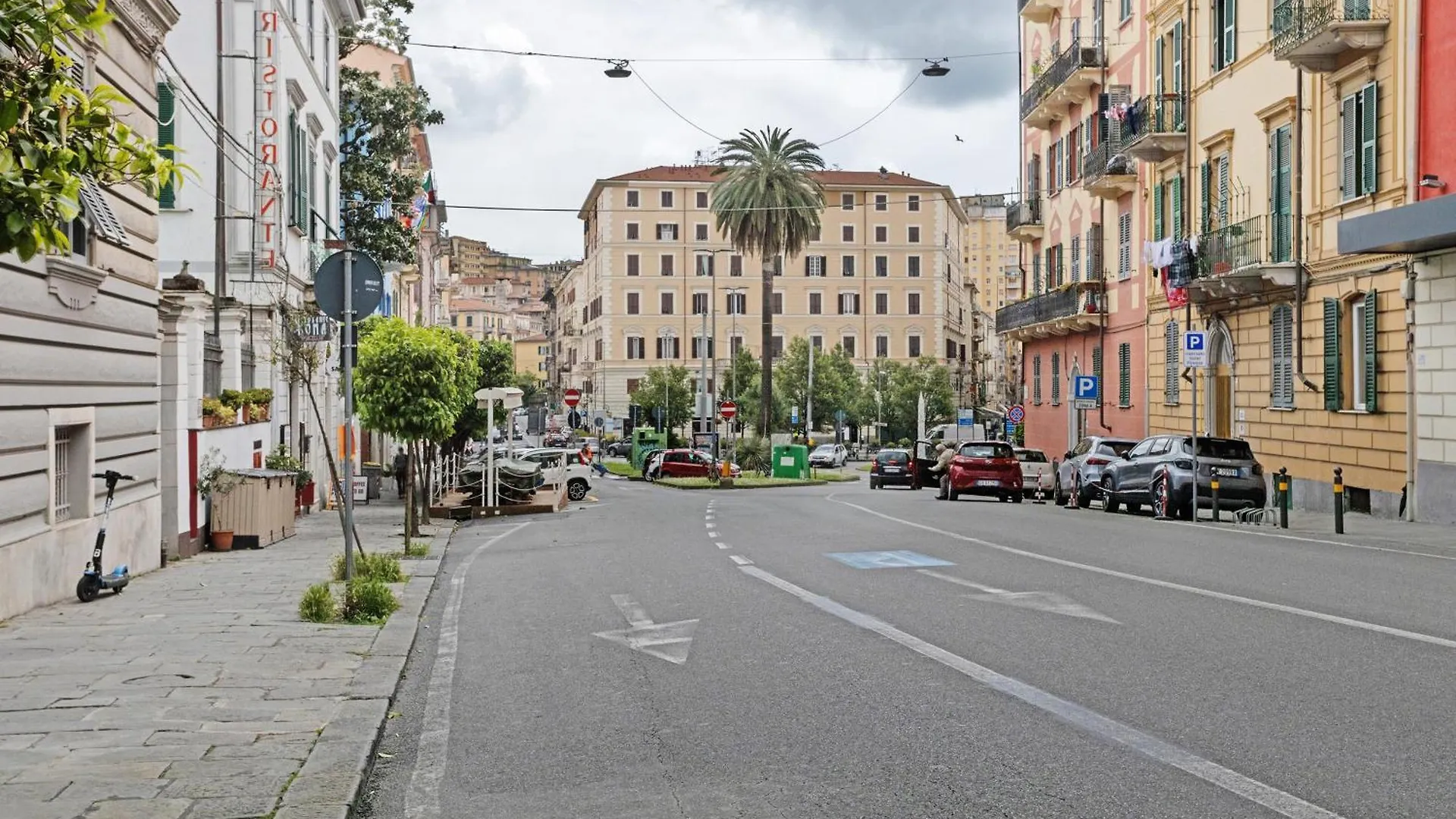 La First Ludy Apartment La Spezia