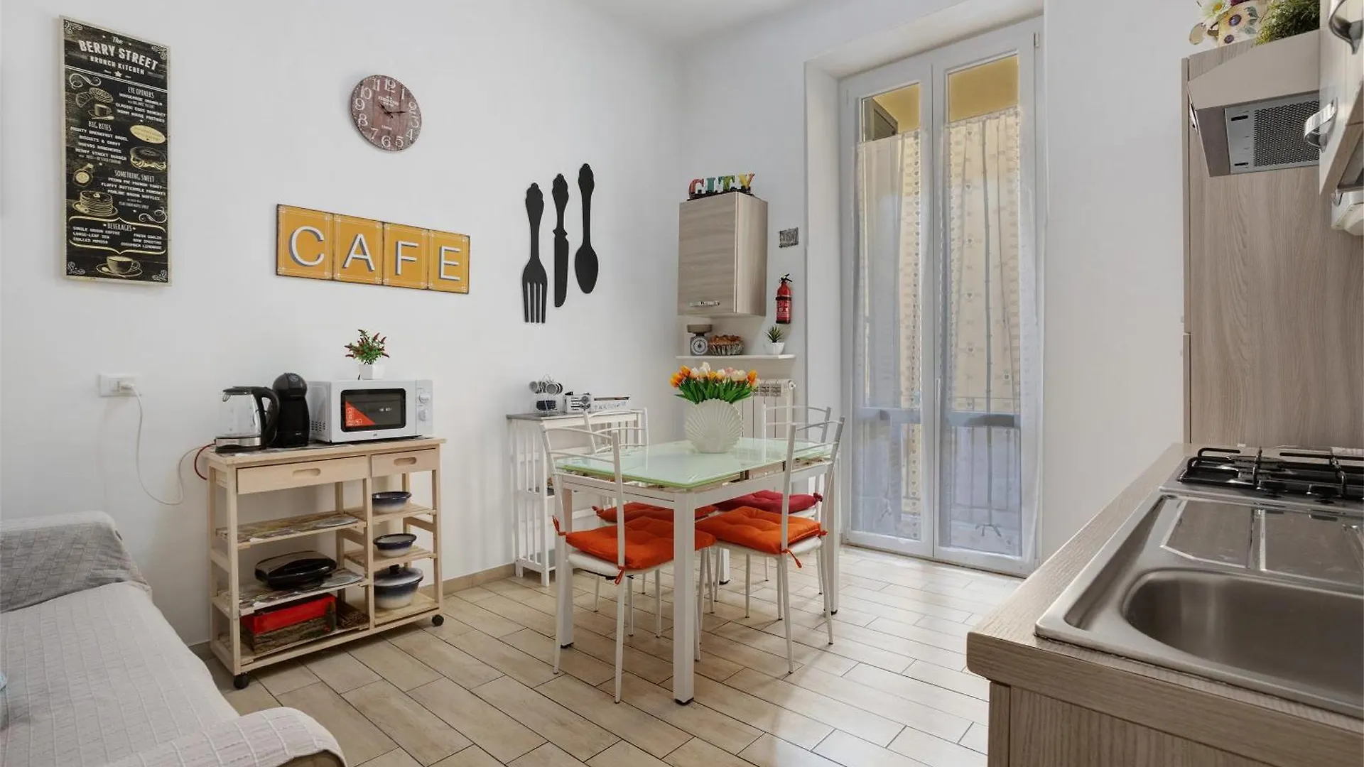 La First Ludy Apartment La Spezia